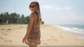 Vídeo Modelo para Biquíni